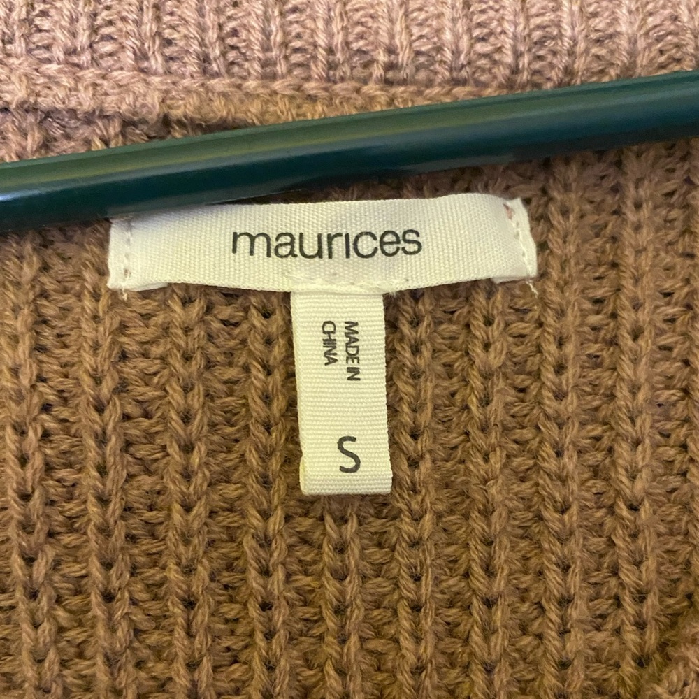 Maurices top